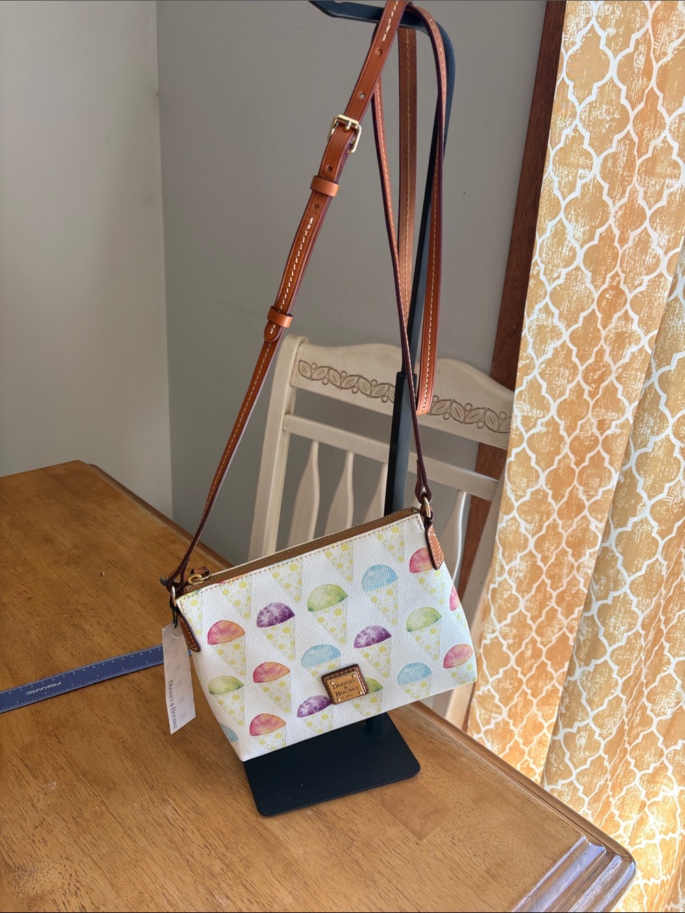 NWT Dooney & Bourke White Snowcone Crossbody